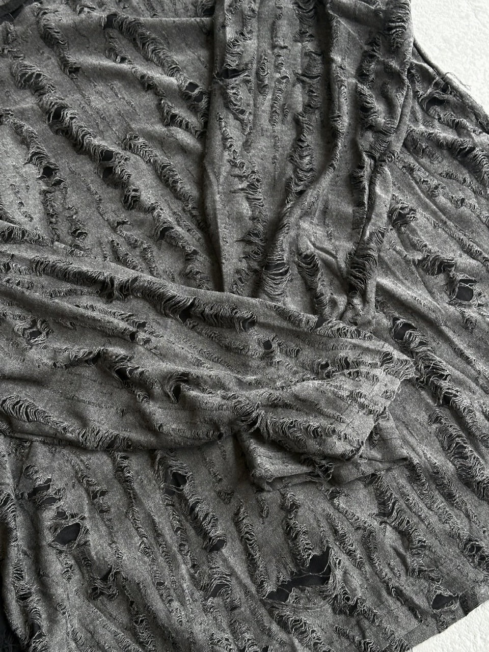5月6日まで　最終値下げ　bluelea Lacy long Tee black 国際配送【LUV CODE】damage long sleeve tee (3color) – PRESSING WEB
