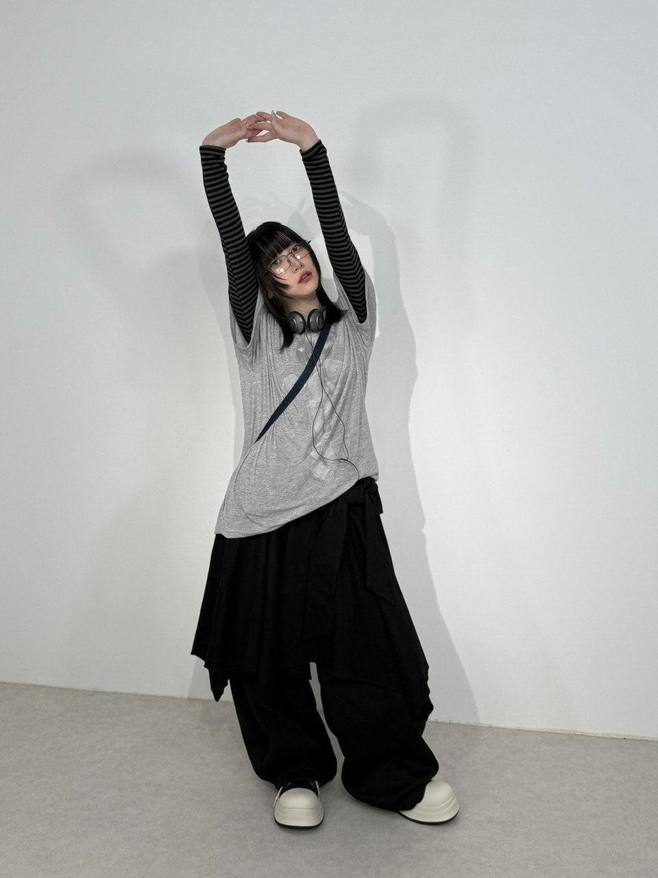 国際配送【Nerd out XU】Girl is angel see-through tee (2color)