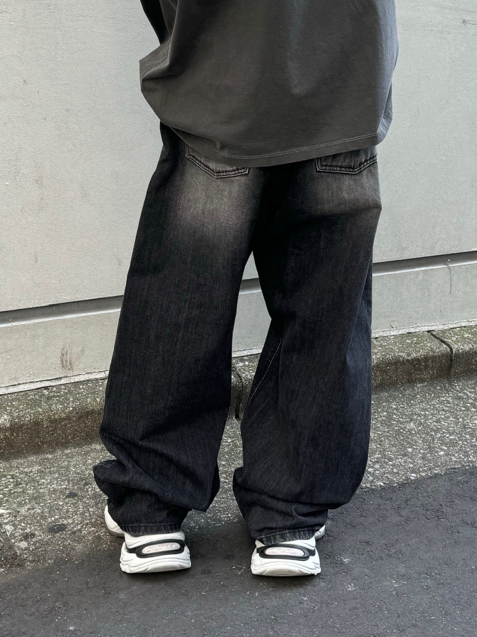 大阪店WEB限定受注制【Chikashitsu +】vintage wash semi wide denim pants 4 / 【チカシツプラス】ヴィンテージウォッシュセミワイドデニムパンツ