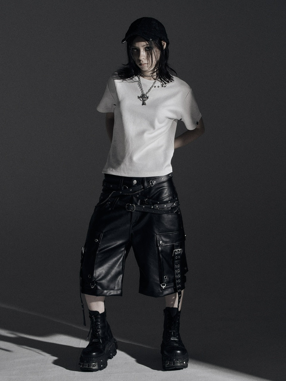 【Rosen Kreuz】DOUBLE WAIST LEATHER SHORT PANTS