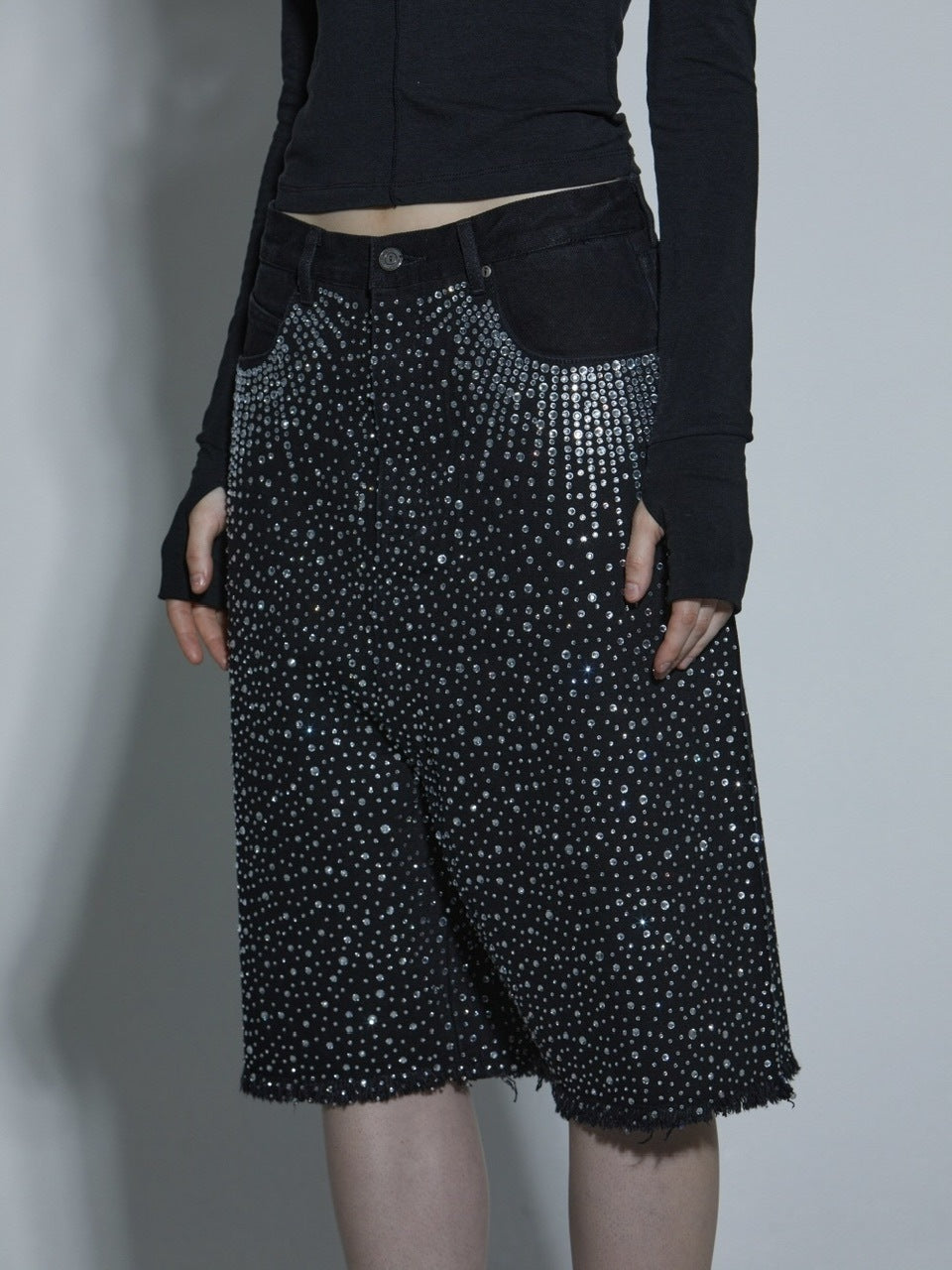 【GATELESS】RHINESTONE FRINGE DENIM HALF PANTS / 【ゲートレス】ラインストーンフリンジデニムハーフパンツ