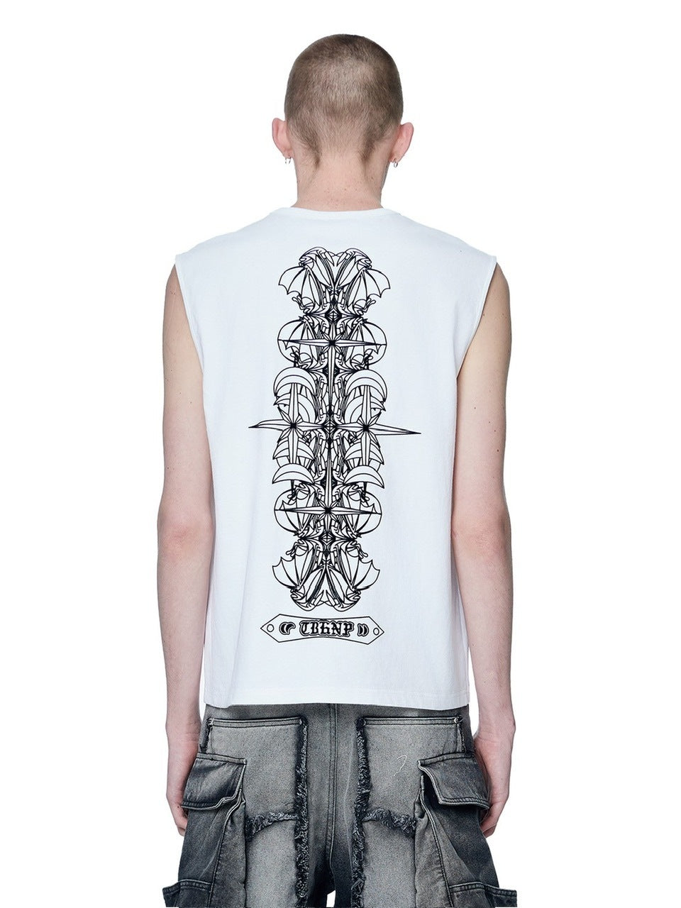 【The Boy Has No Patience】LUMINOUS DAWN ASTRAL METAL LOGO SHADOWBAT VEST / 【ザボーイハズノーペーシェンス】メタルロゴバックプリントロゴタンクトップ