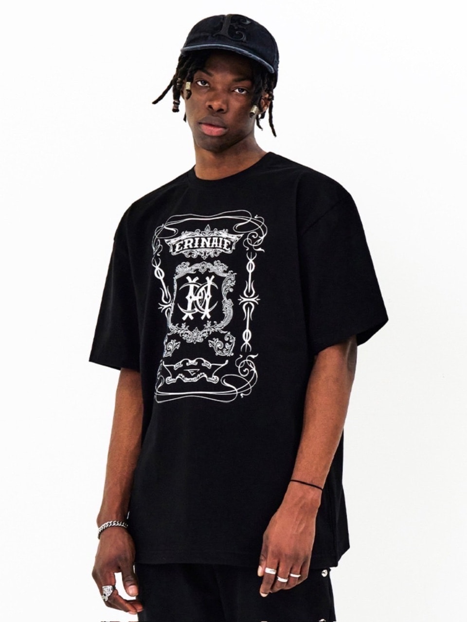 【E RIN AI E】MOON SHORT SLEEVE TEE