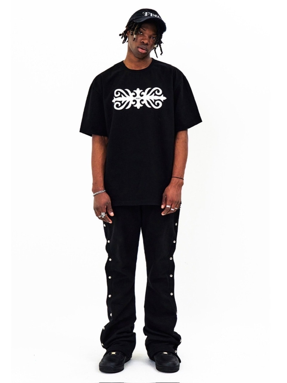 【E RIN AI E】TRIBAL SHORT SLEEVE TEE