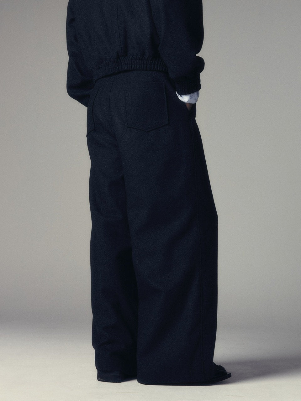 【CS】two tuck wool wide trousers