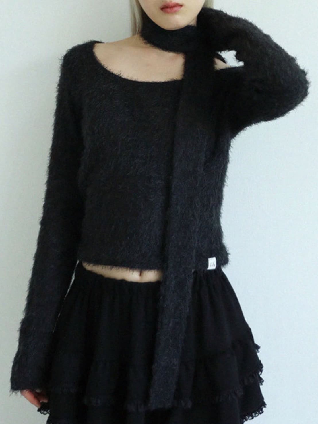 12/21 20:00 再販【Uglyshadow】SCARF ROUND T-SHIRT