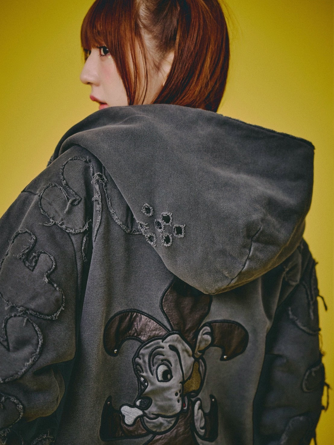 【GALFY】ぼろぼろロゴ百合の紋パーカー