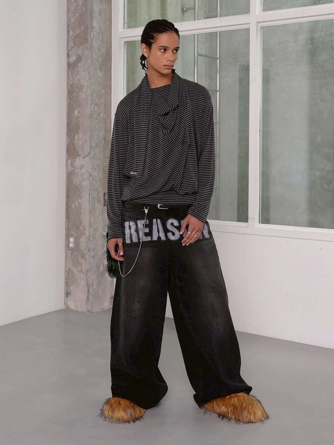 【ESC STUDIO】Drape Scarf T-shirt