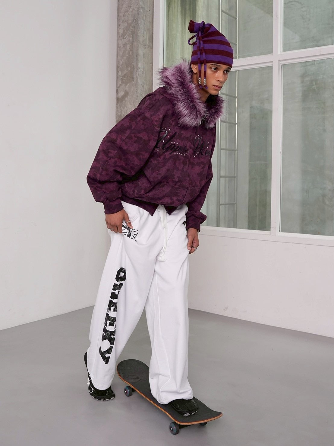 【ESC STUDIO】Lucky Cheeky sweat pants