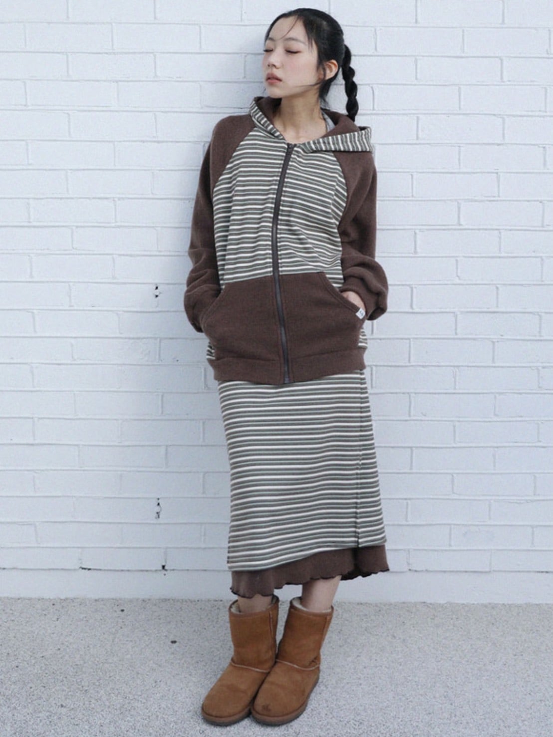 12/21 20:00 発売【Uglyshadow】STRIPED LAYERED SKIRT