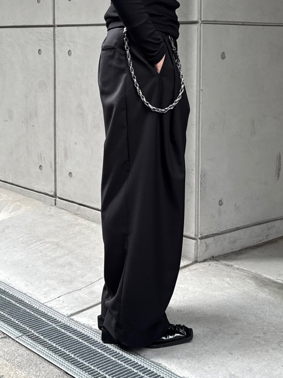 受注制【Chikashitsu +】two-tuck wide slacks / 【チカシツプラス】ツータックワイドスラックス (2color)