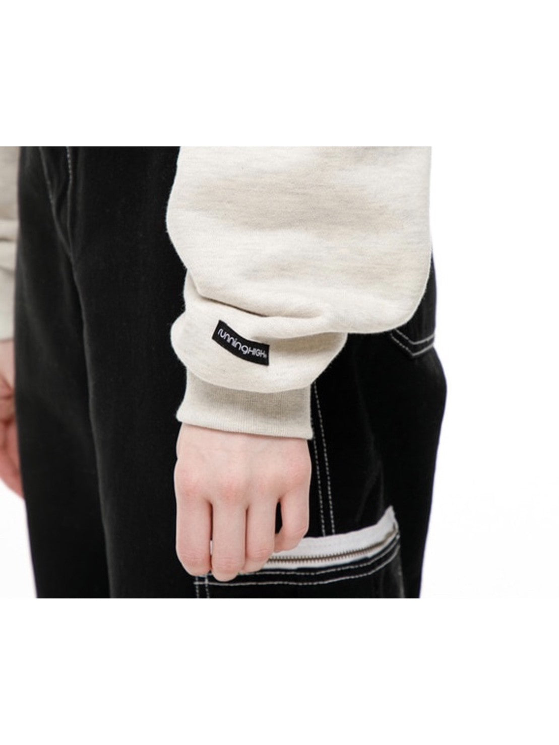 【running high】ARCH LOGO LAYERED CROP HOODIE