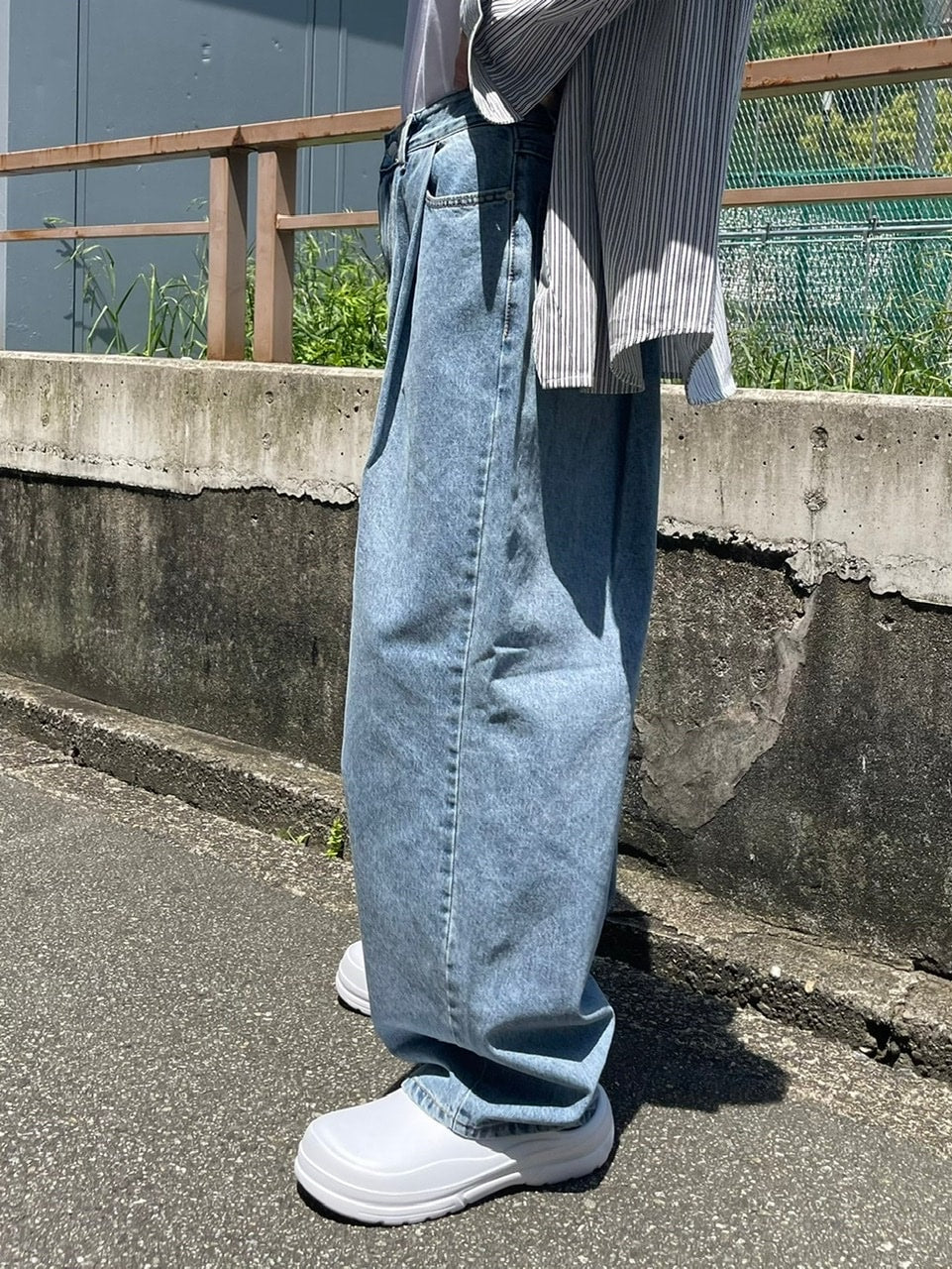 【Chikashitsu +】wide tuck denim pants (2color)