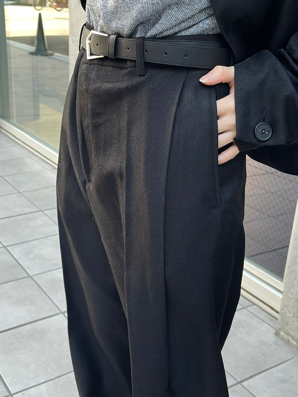 受注制【Chikashitsu +】set up tuck slacks (3color)