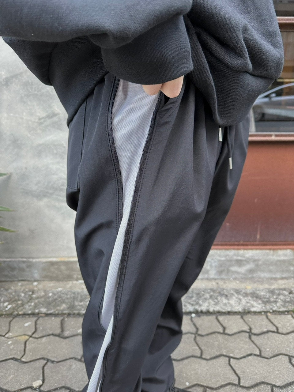 受注制【Chikashitsu +】side zip wide nylon pants (3color)