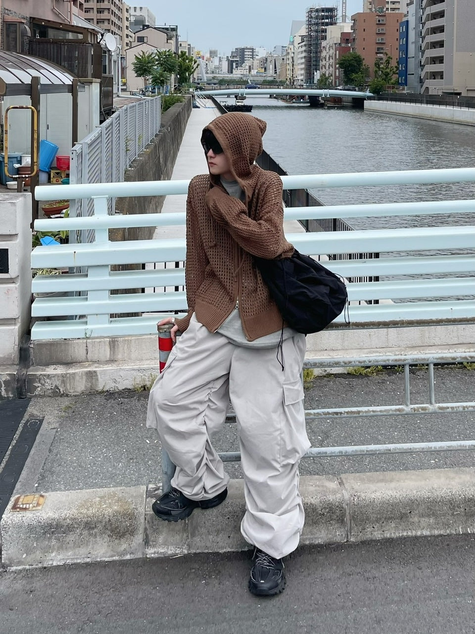 受注制【Chikashitsu +】oversized gather cargo pants (3color)