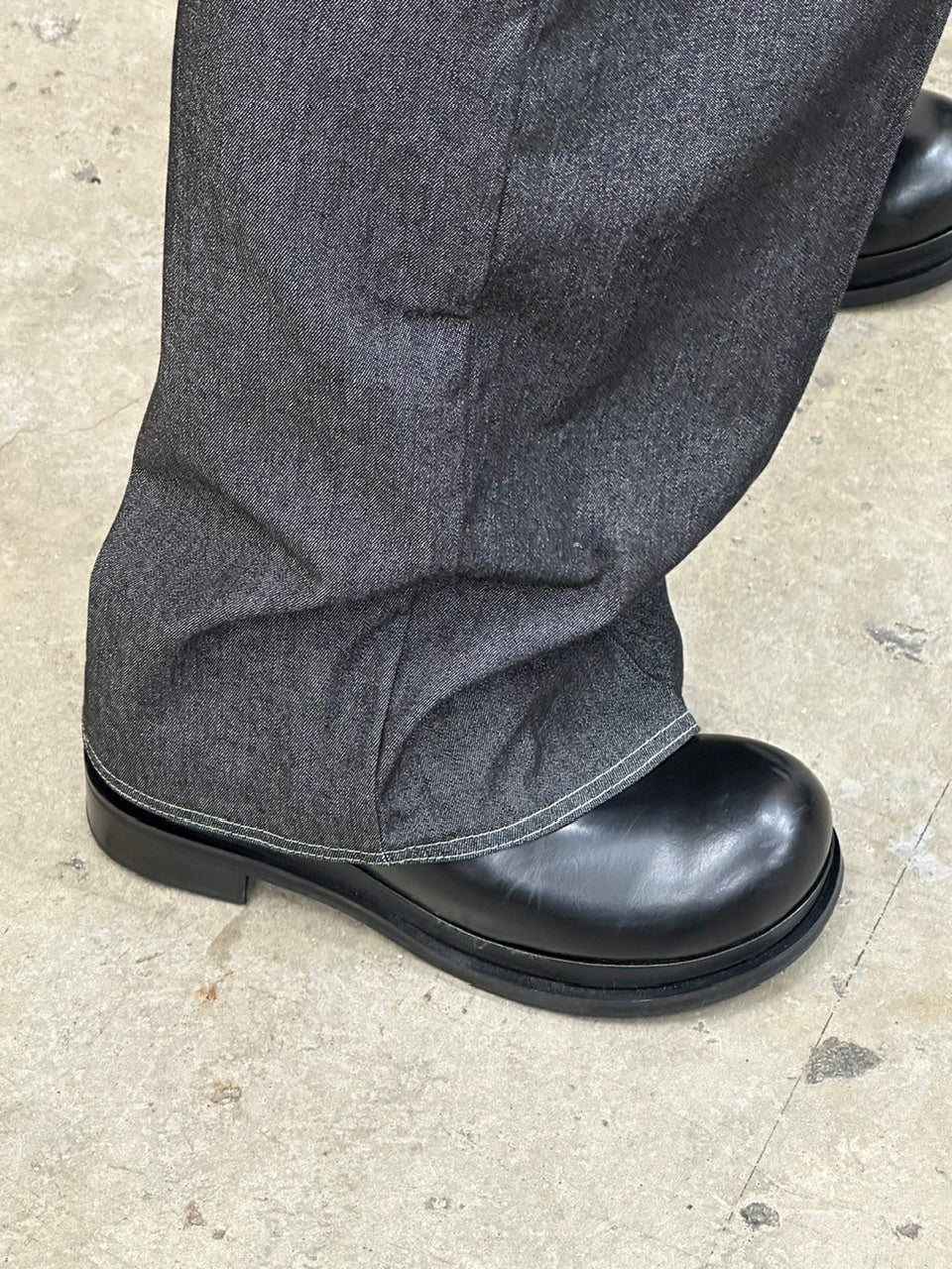 受注制【Chikashitsu +】2tuck denim slacks (2color)