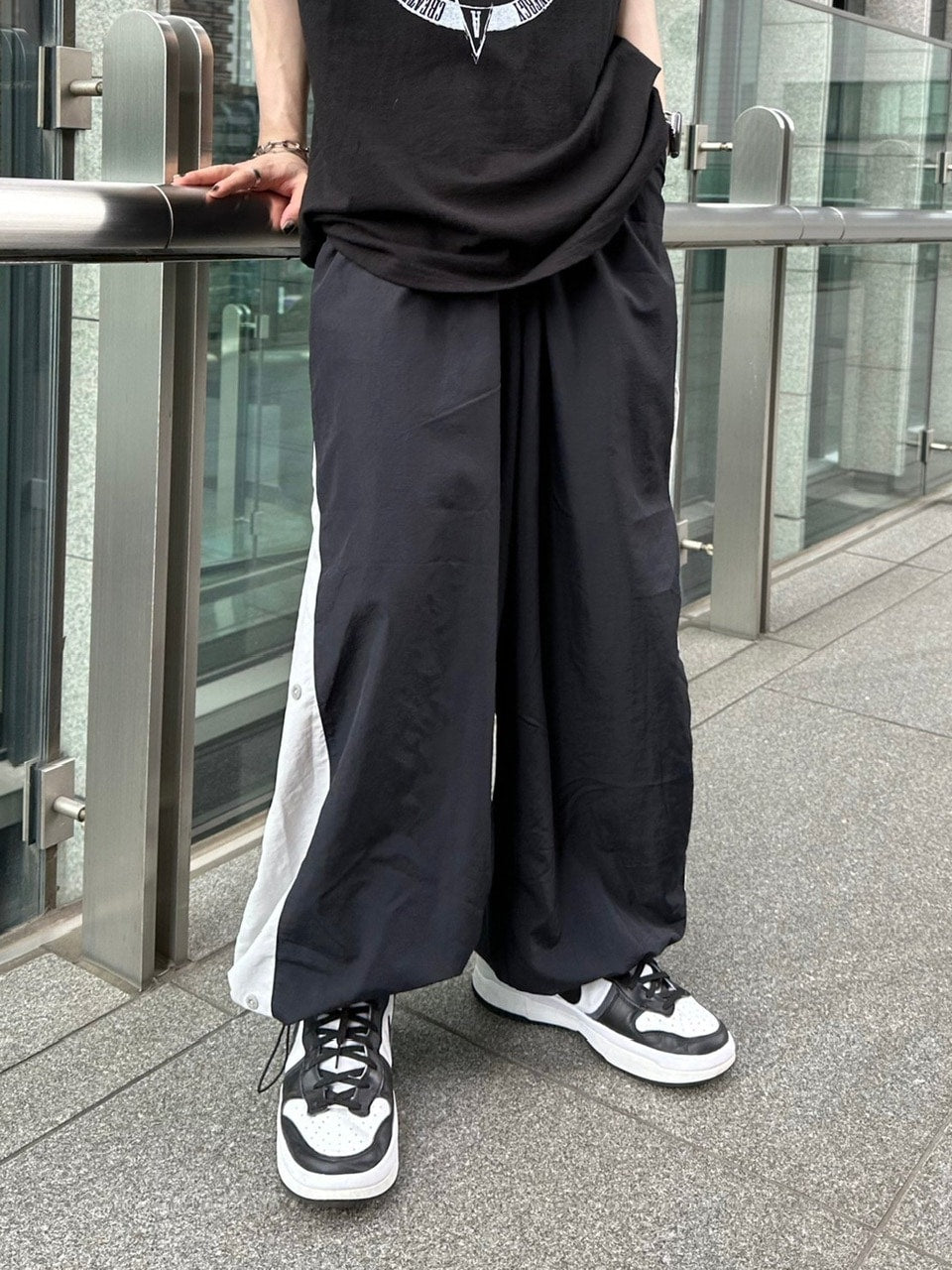 大阪店WEB限定受注制【Chikashitsu +】snap nylon ballon pants (2color)