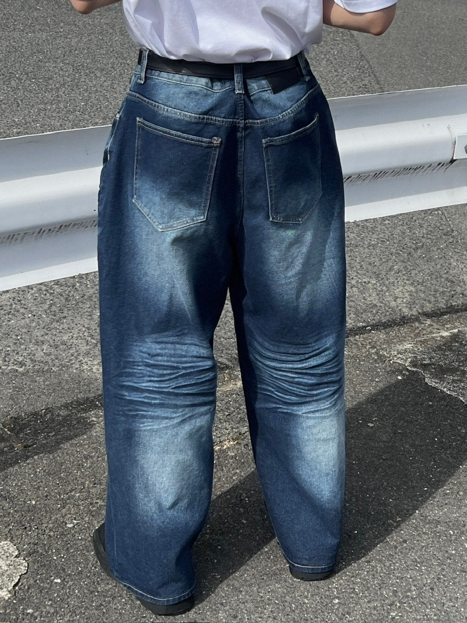 【Chikashitsu +】design washing wide denim pants (2color) / 【チカシツプラス】デザインウォッシングワイドデニムパンツ