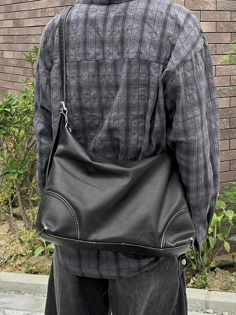 大阪店WEB限定受注制【Chikashitsu +】vintage leather cross bag