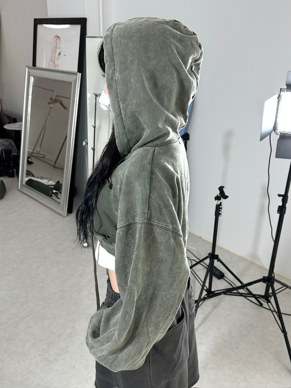 【Never mind the XU】washed crop zipup hoodie