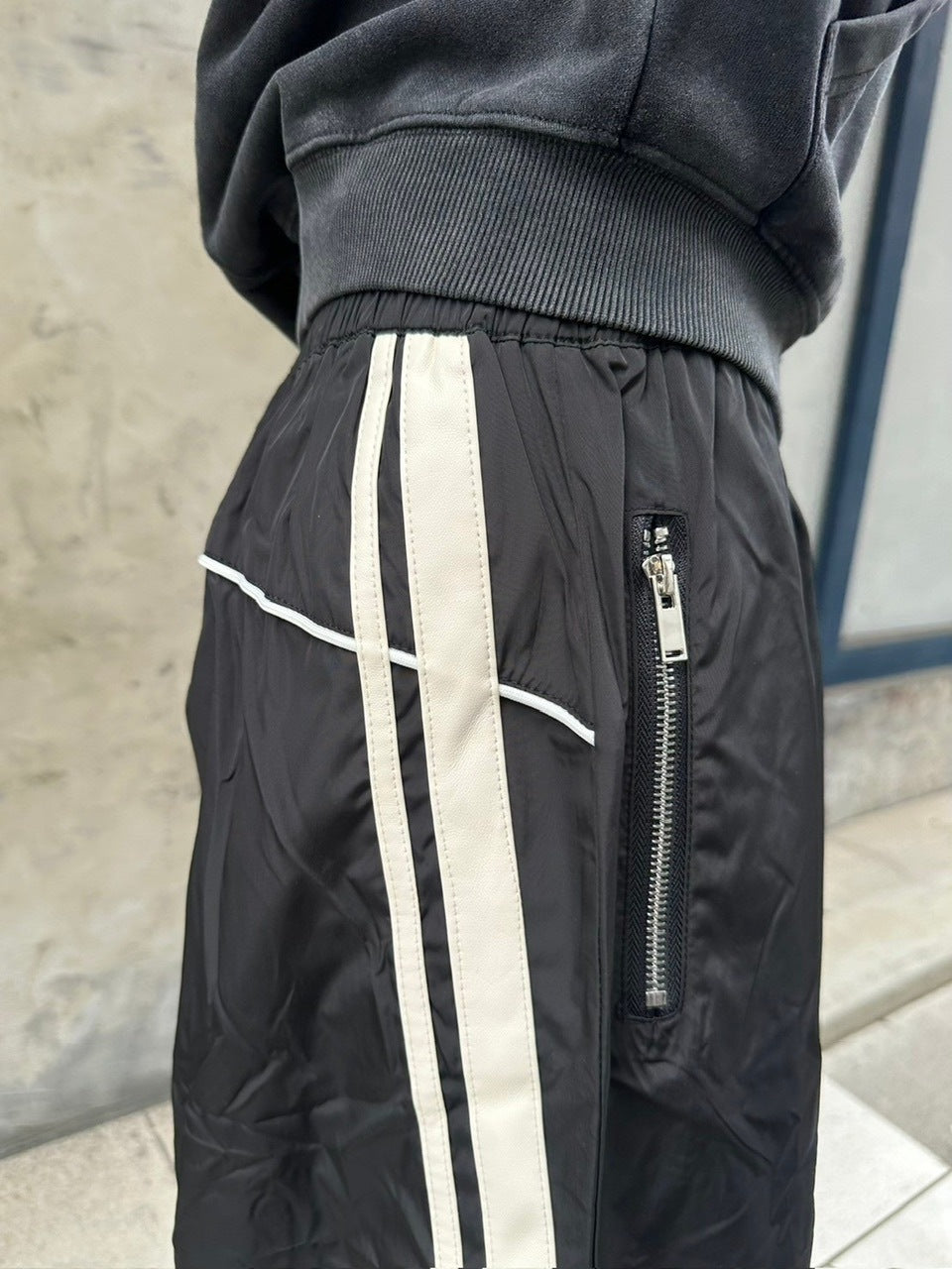 【Chikashitsu +】set up side line track pants (2color) / 【チカシツプラス】セットアップサイドライントラックパンツ