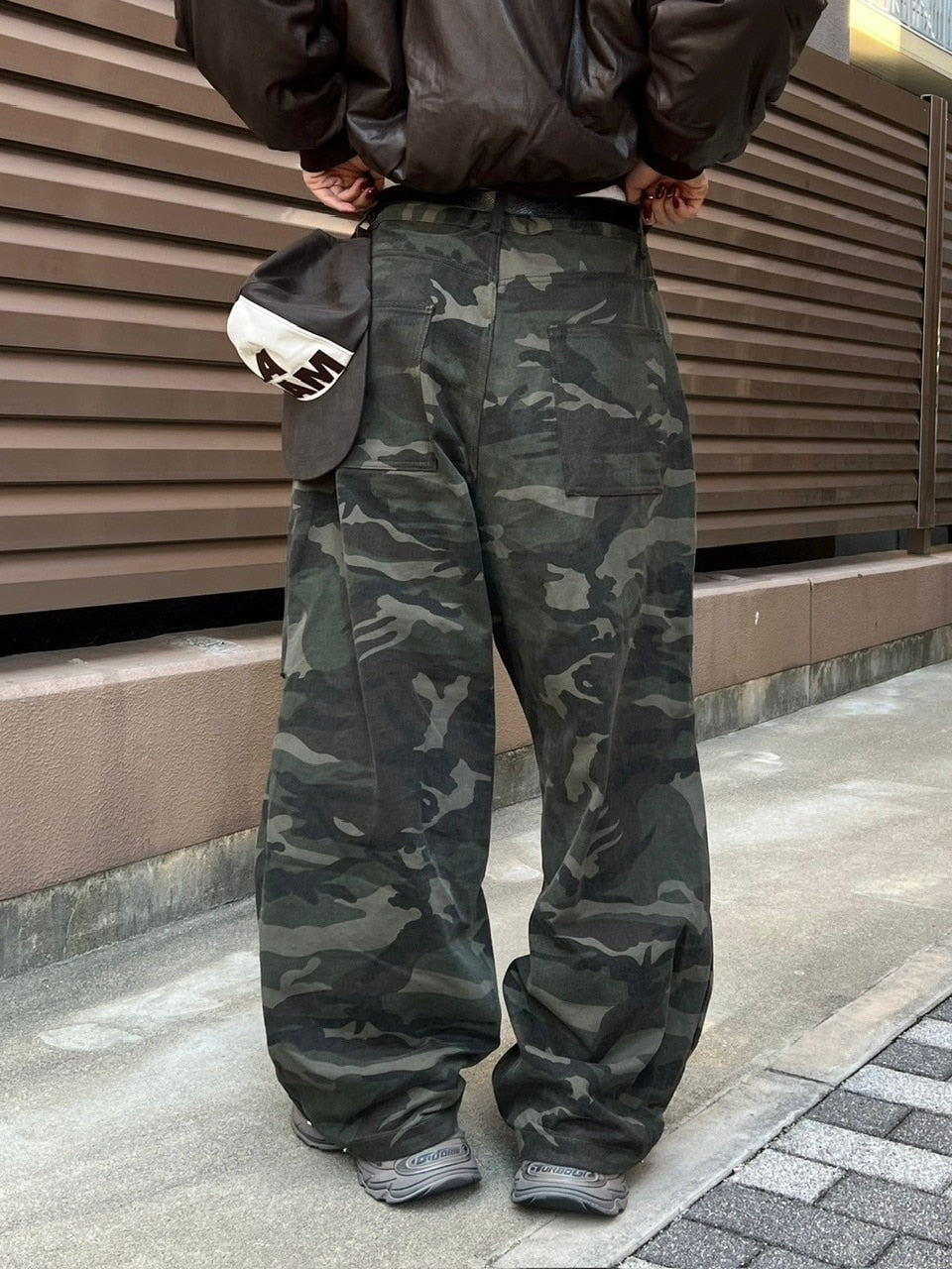 受注制【Chikashitsu +】snap button camouflage pants (2color