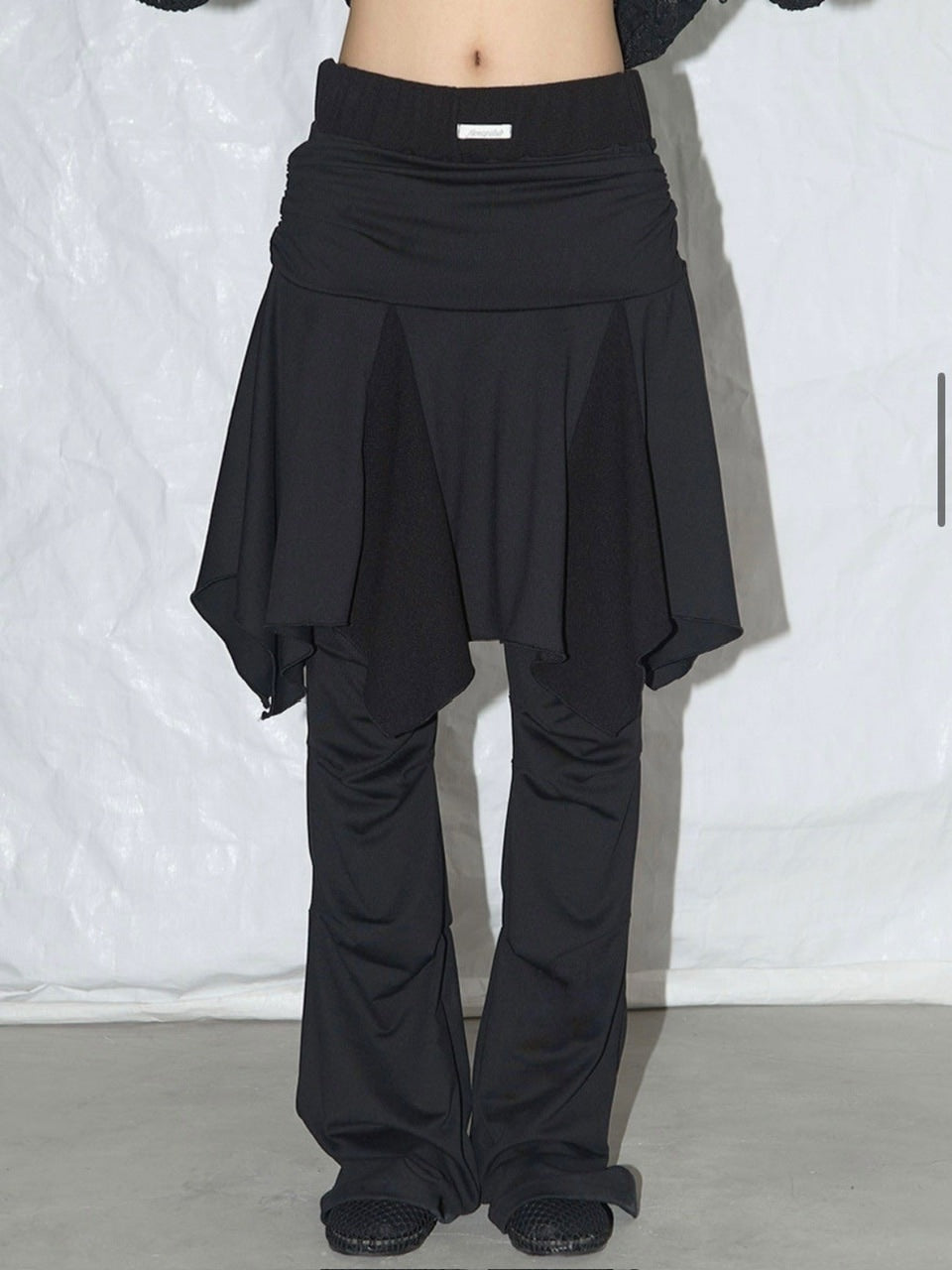 【FANCY CLUB】UNBALANCE SKIRT LAYERED PINTUCK PANTS