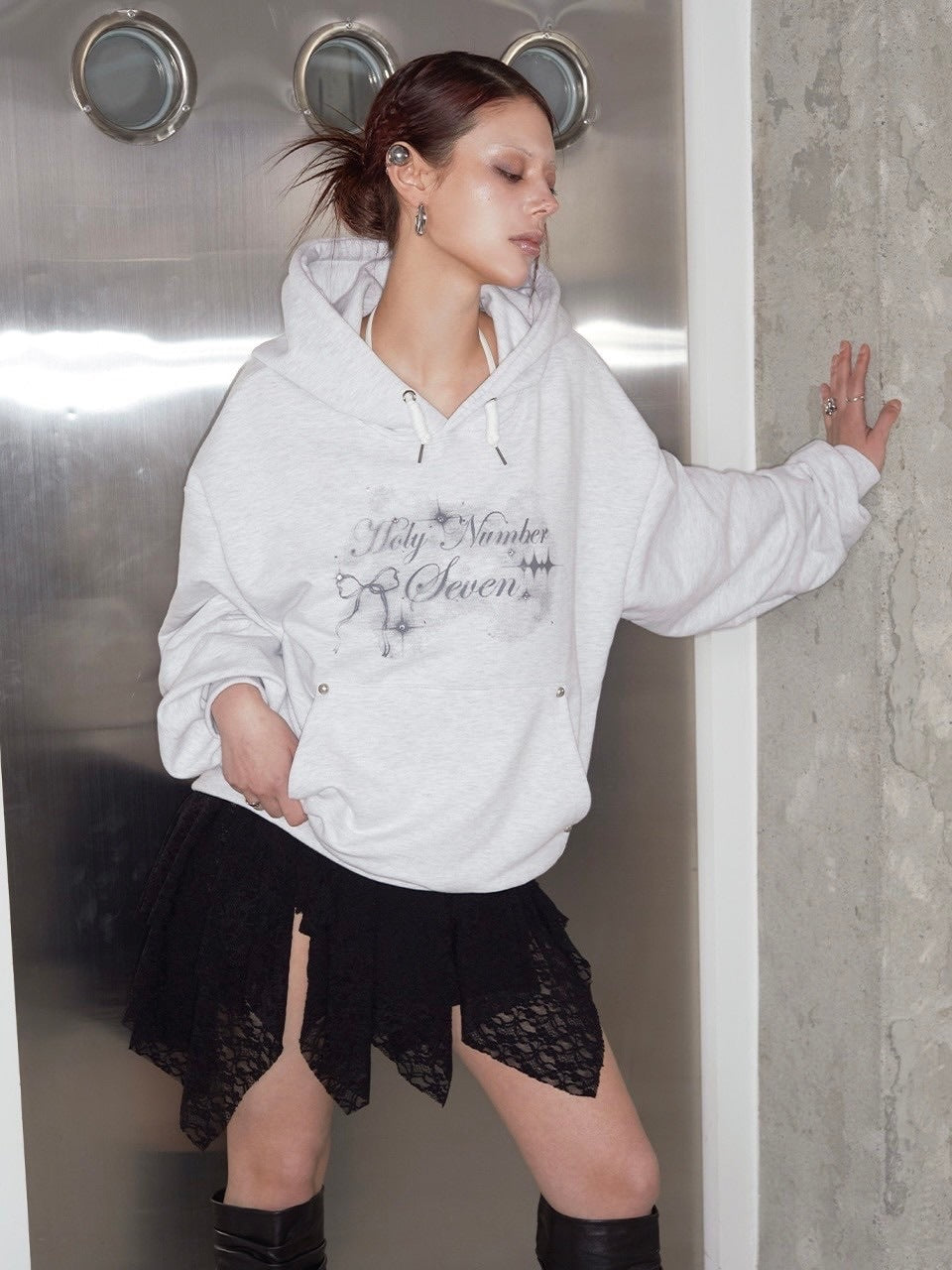 【HOLY NUMBER 7】LOVELY RIBBON DANCER CUBIC HOODIE