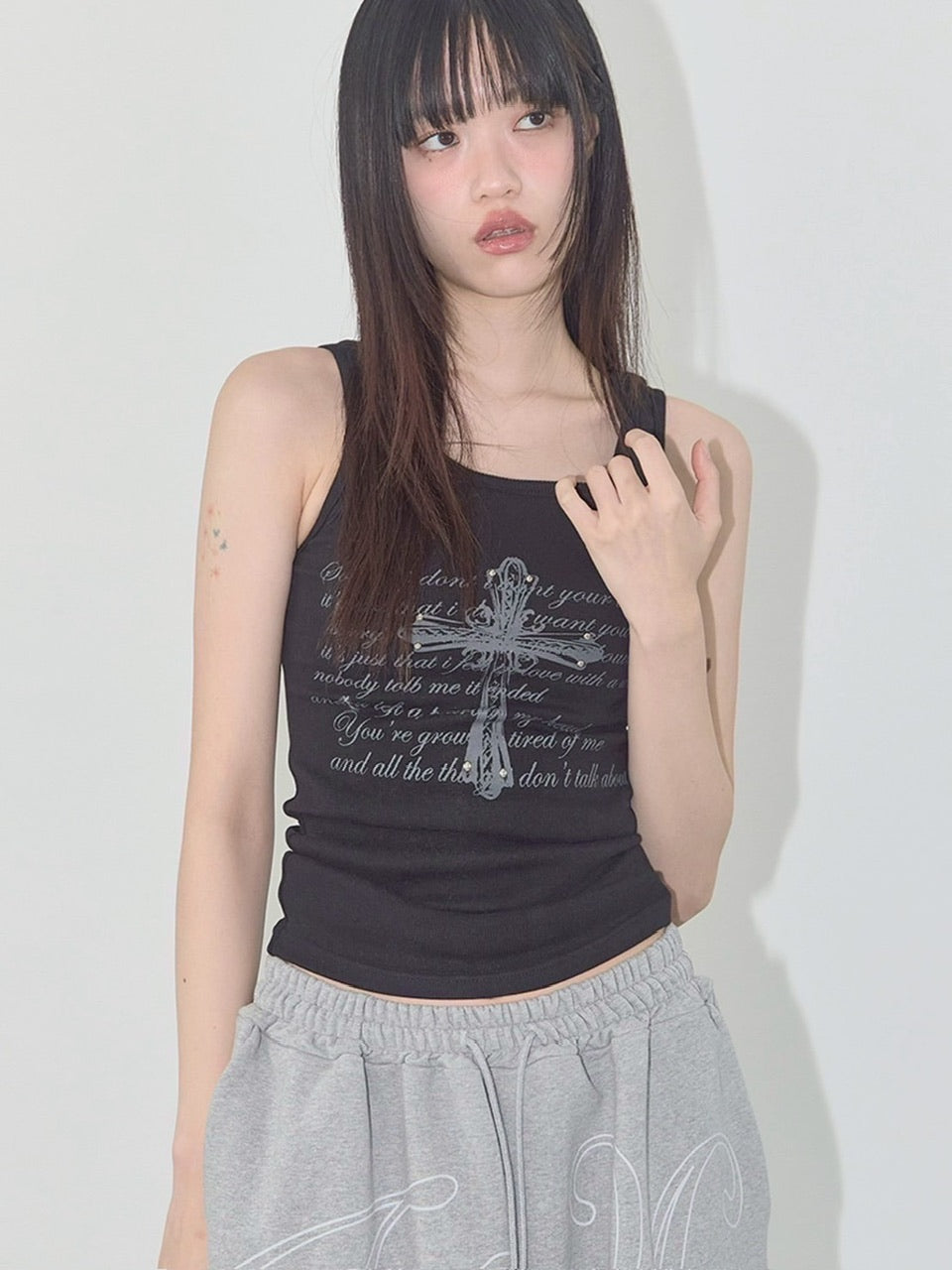 【FANCY CLUB】FRONT CROSS SLEEVELESS