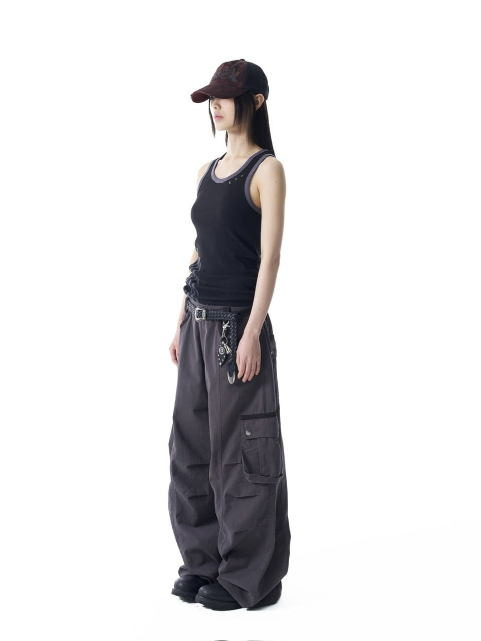 【AAKAM】3-Lined Eyelet Sleeveless