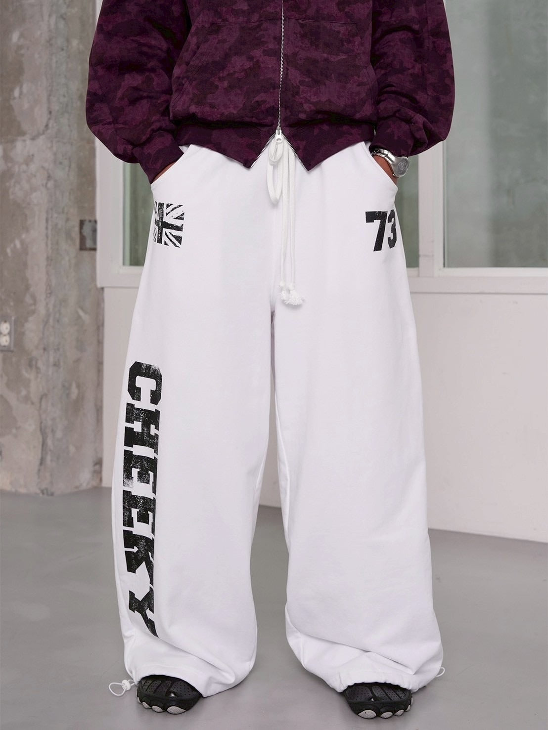 【ESC STUDIO】Lucky Cheeky sweat pants