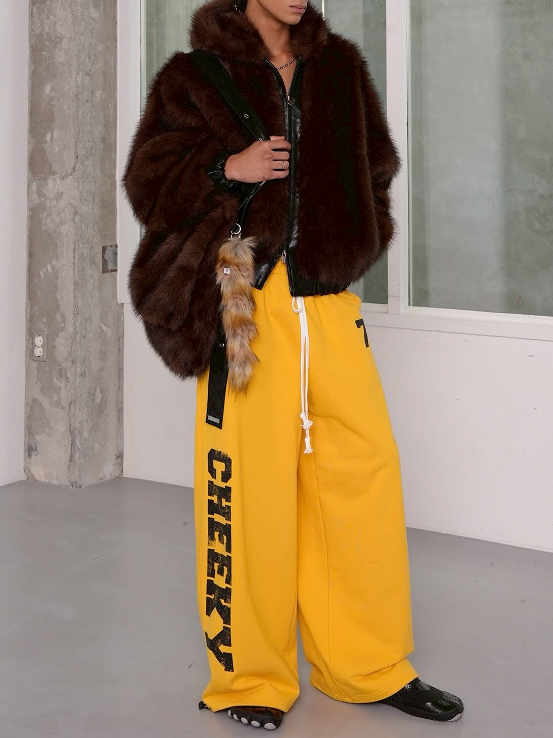 【ESC STUDIO】Fur tail multi chain