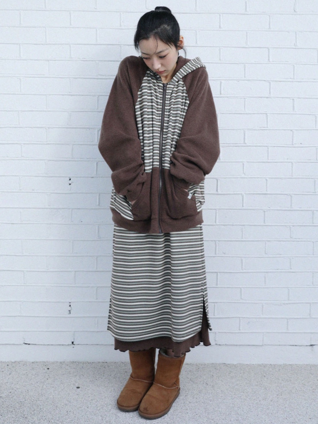 12/21 20:00 発売【Uglyshadow】STRIPED LAYERED SKIRT