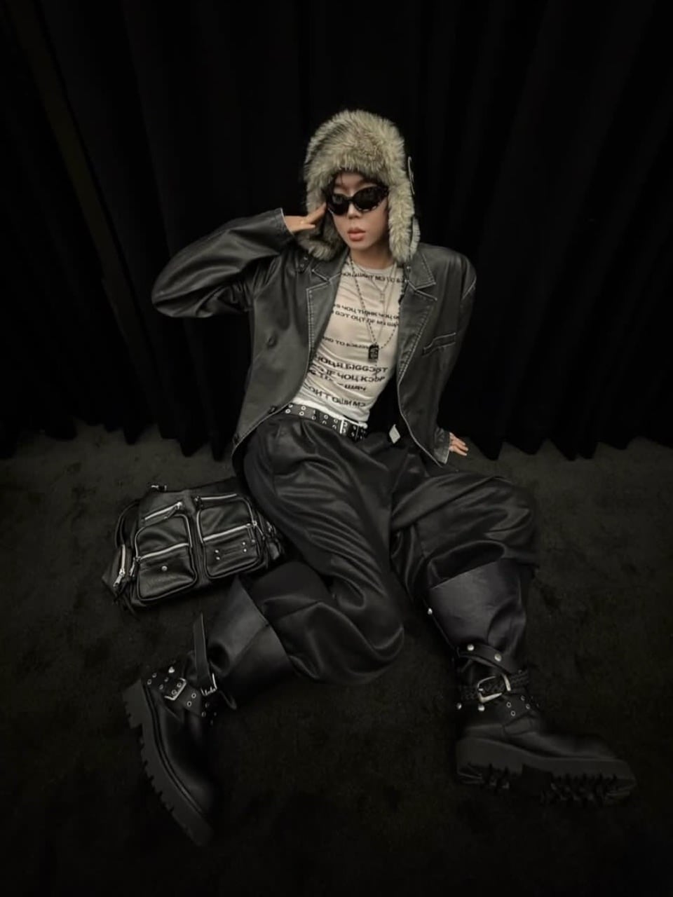 【BLACK PURPLE】 Crease Wide Boots