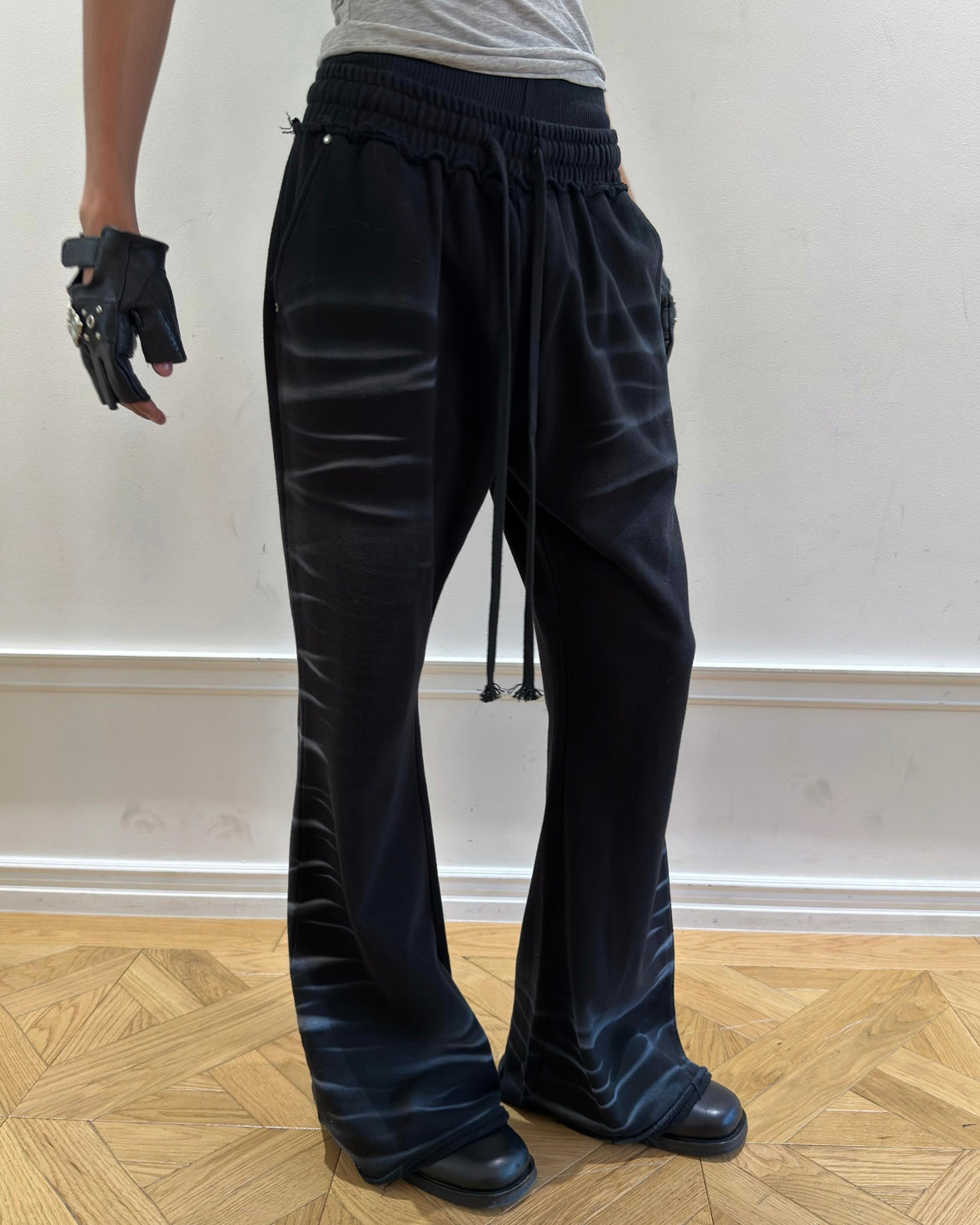 【LECYTO】Dirty Flare Sweatpants