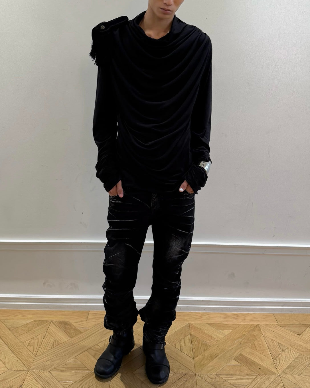【LECYTO】Gathered Drape Long Sleeve