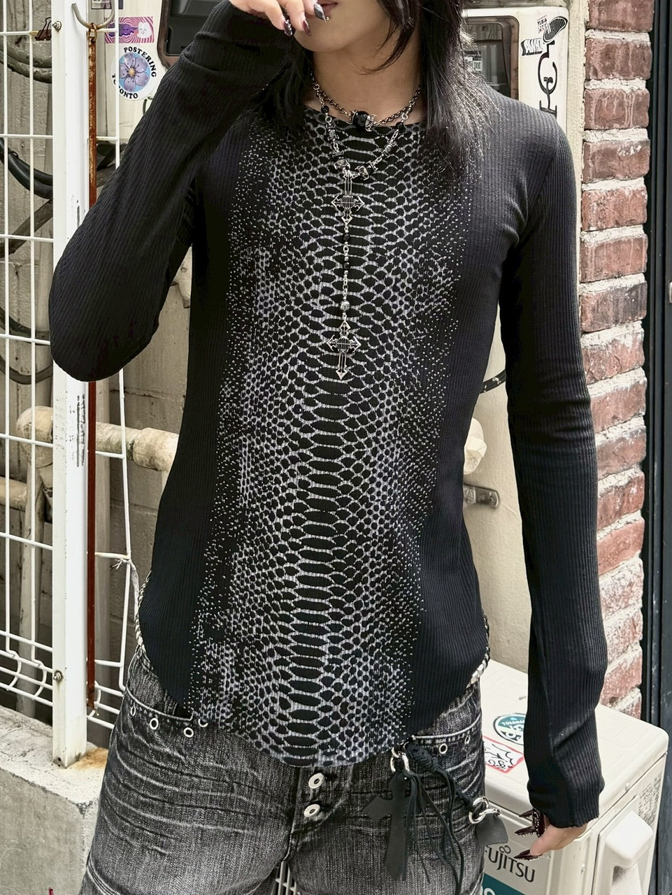 国際配送【Never mind the XU】vintage python sheer long sleeve (2color)