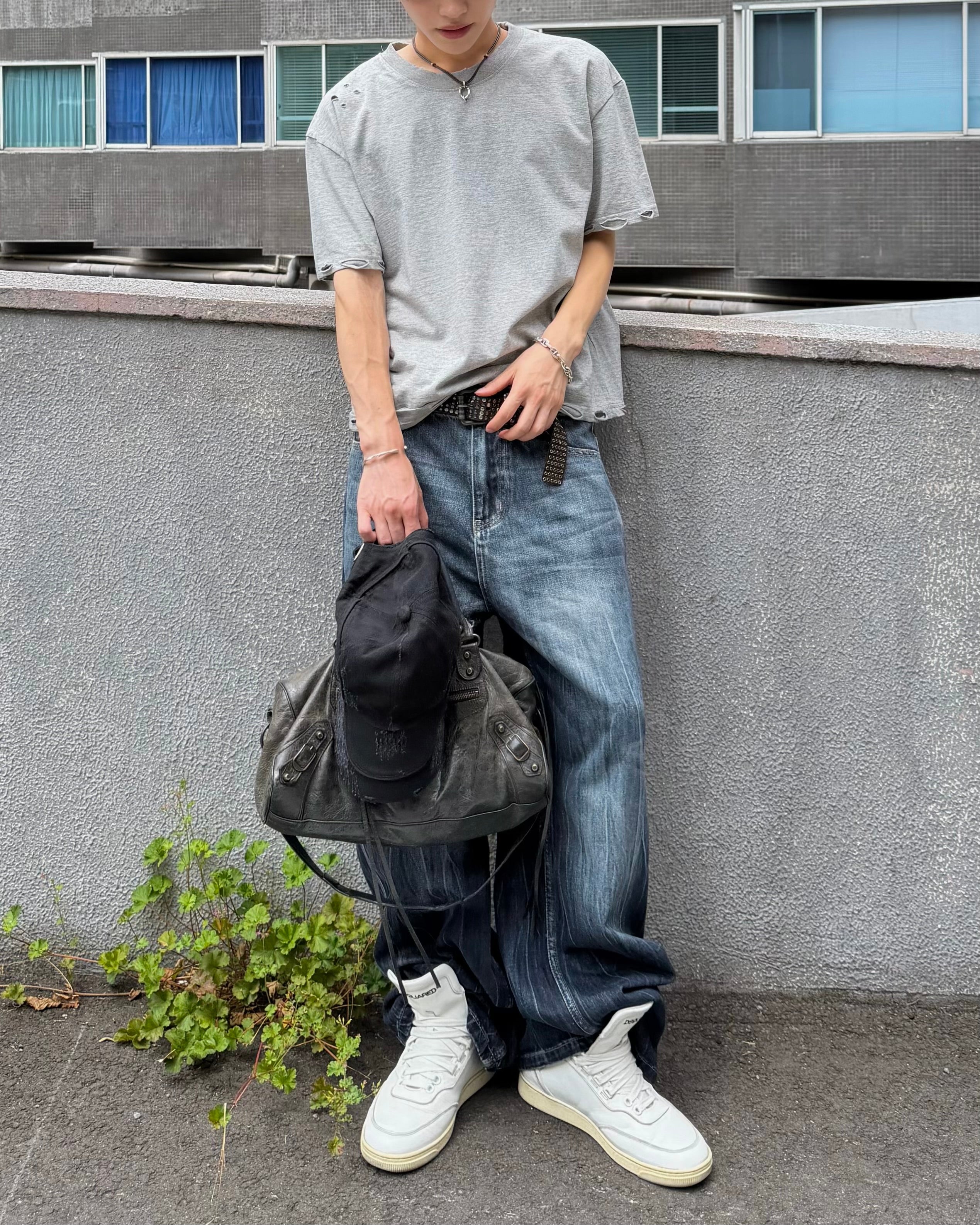 大阪店WEB限定受注制【Chikashitsu +】grunge damage crop t-shirt (3color)