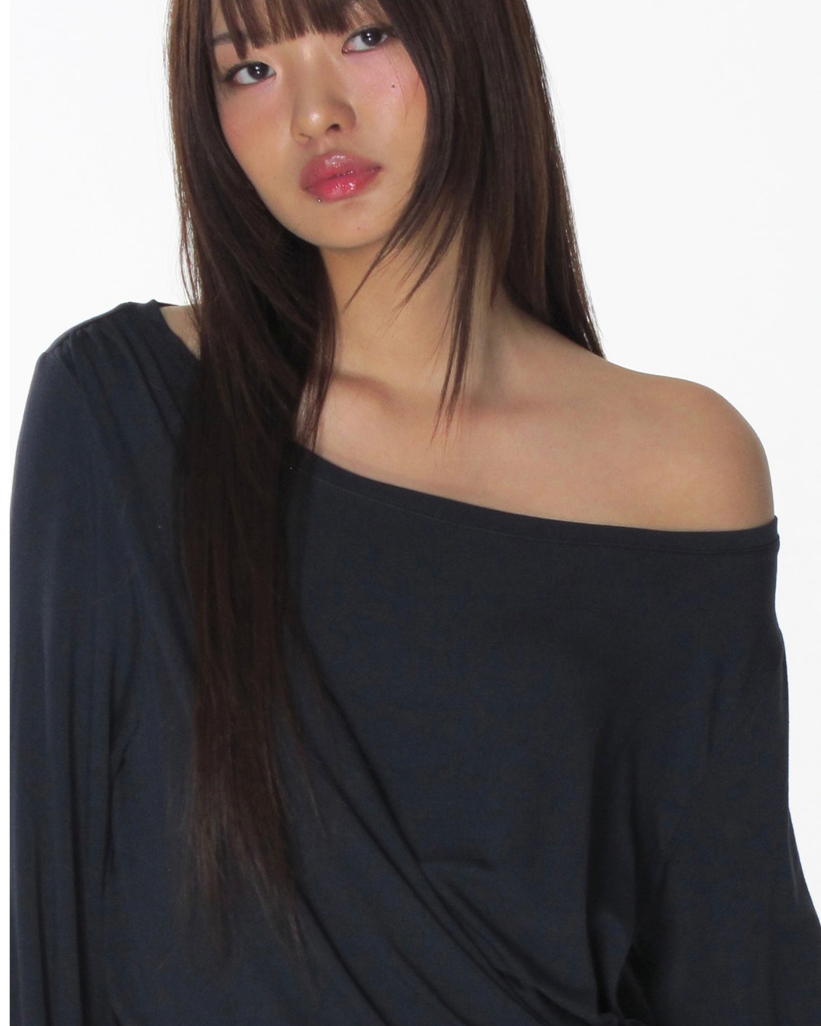 【CRANK】TIED OFF-SHOULDER TOP