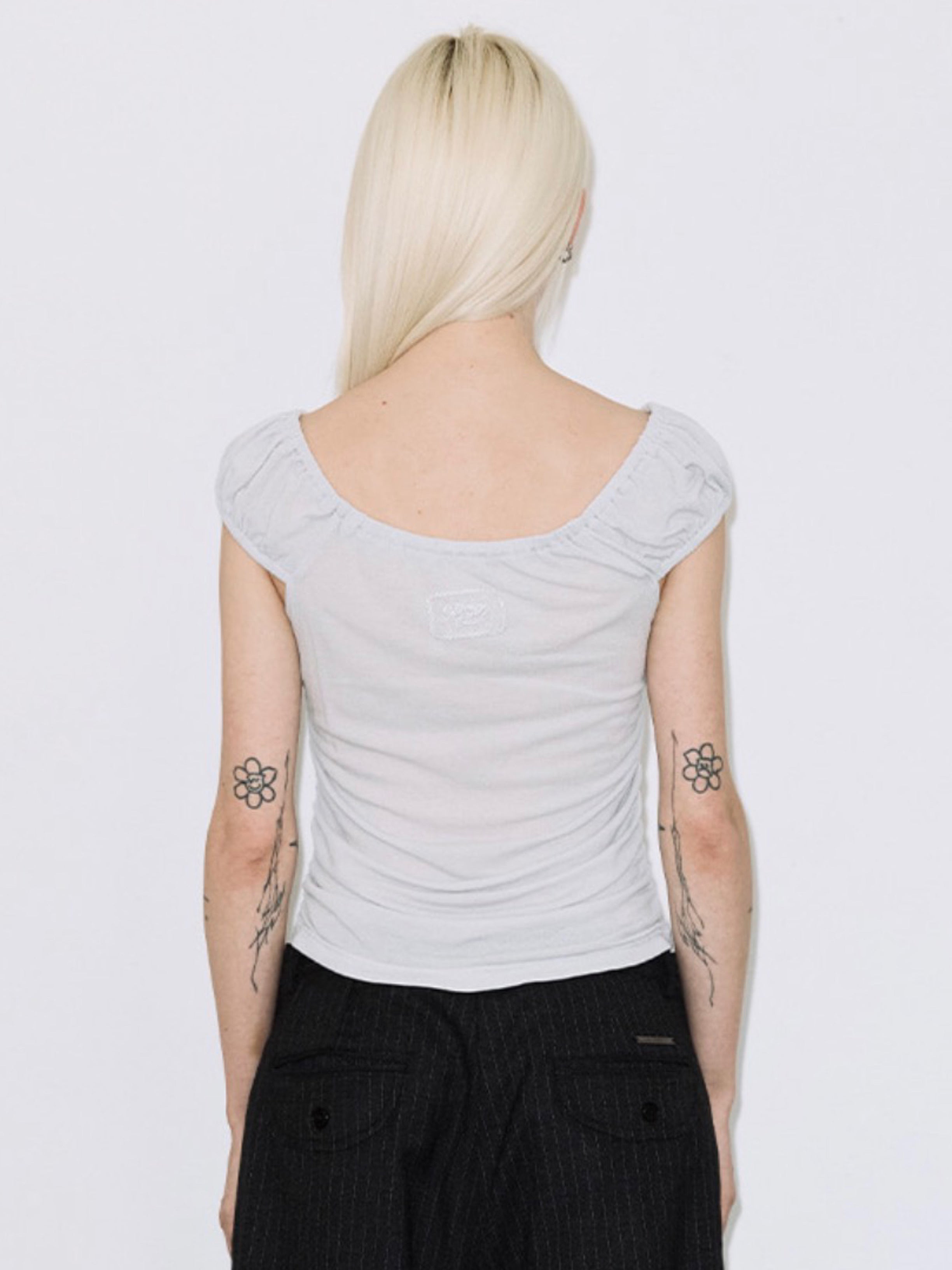 【FANCY CLUB】SOFT BUTTON OFF-SHOULDER TOP