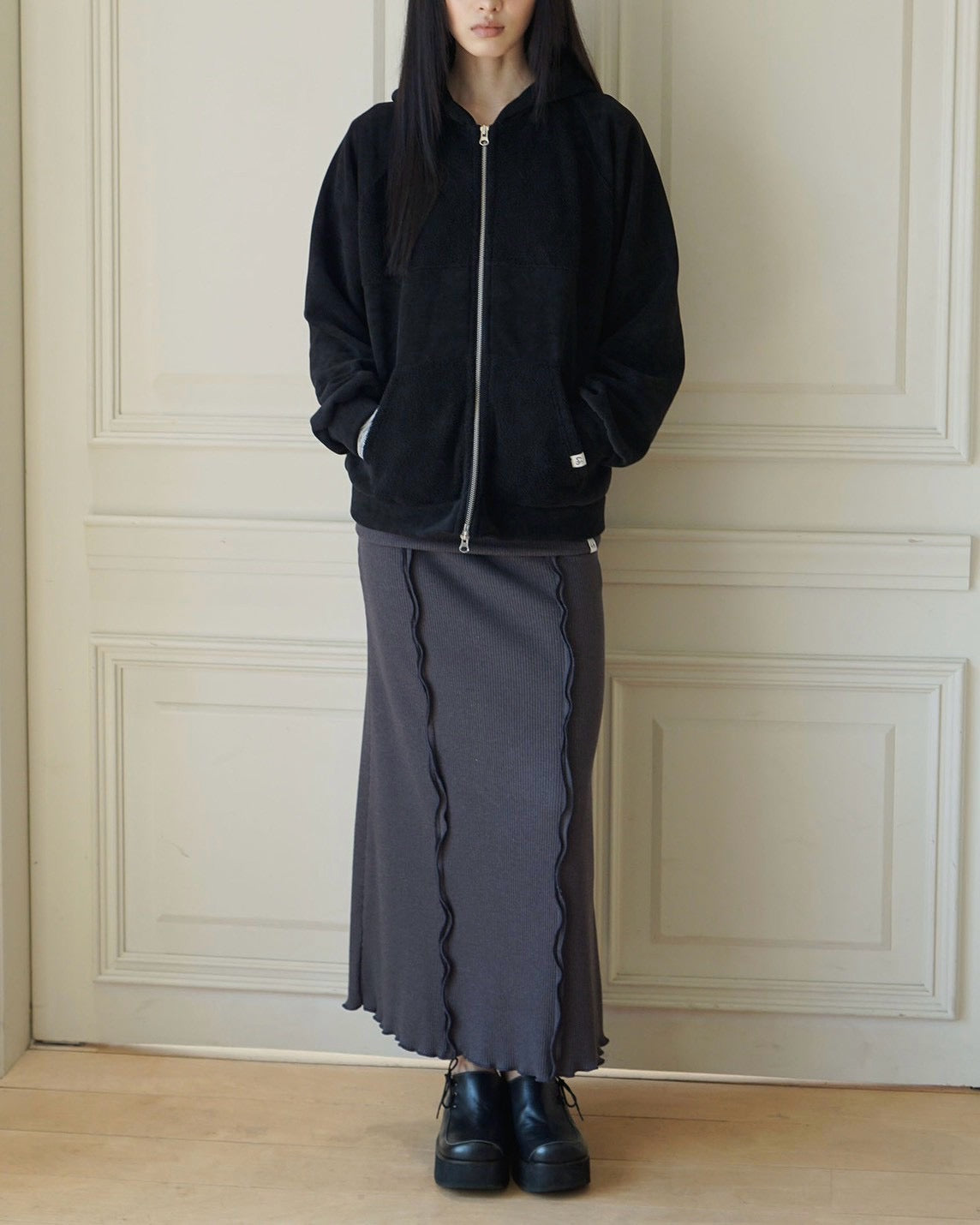 【Uglyshadow】RIBBED LONG SKIRT