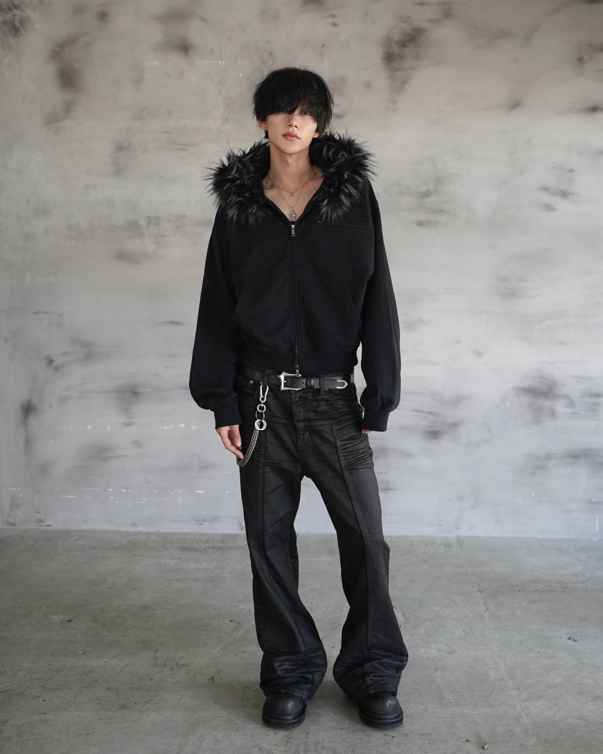 【CHIKASHITSU PLUS HIGH】Volume fur cropped zip hoodie