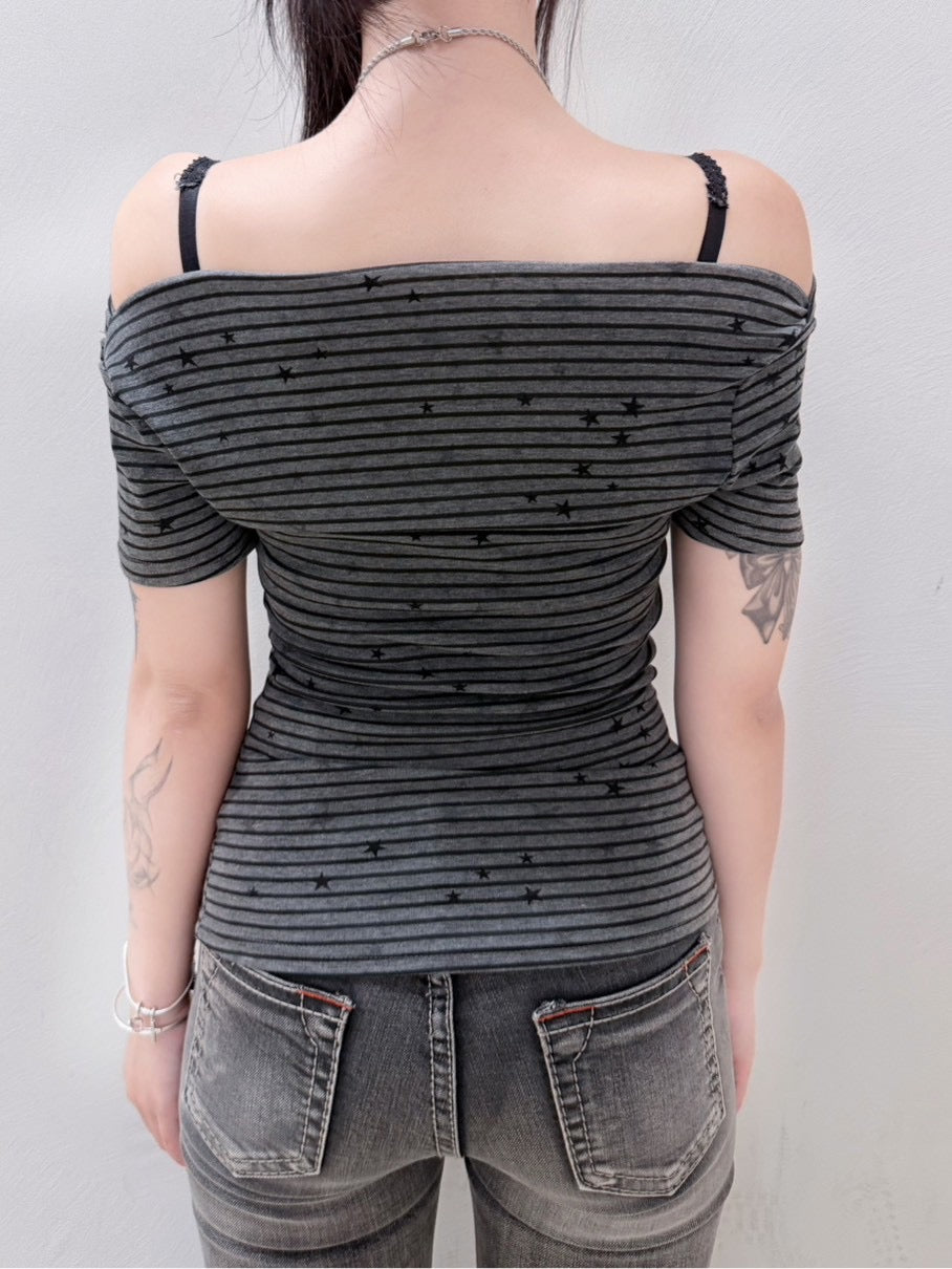 受注制【nmtc+】Holly Star Stripe Drape Tee (2color)