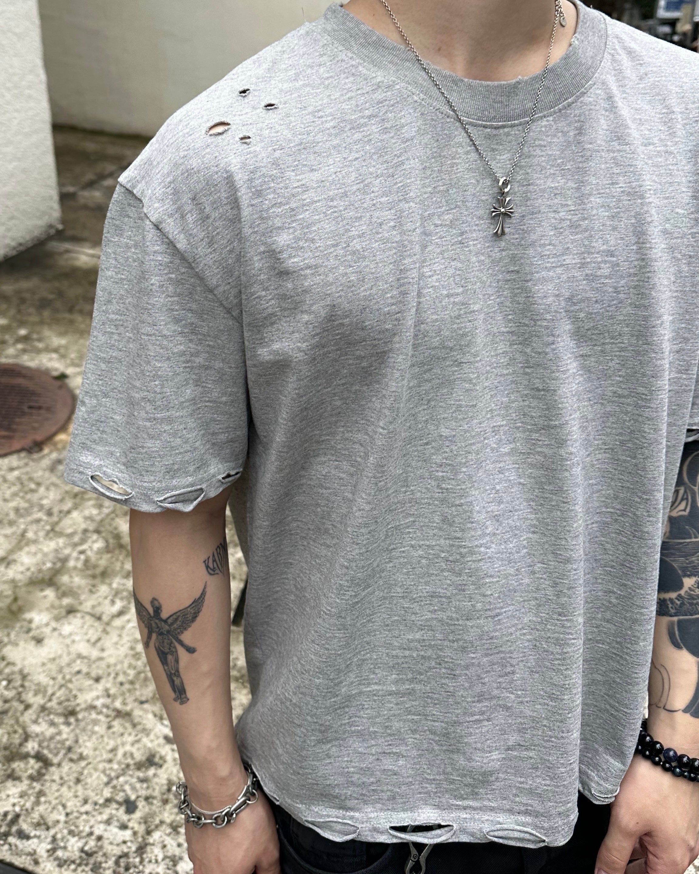 大阪店WEB限定受注制【Chikashitsu +】grunge damage crop t-shirt (3color)