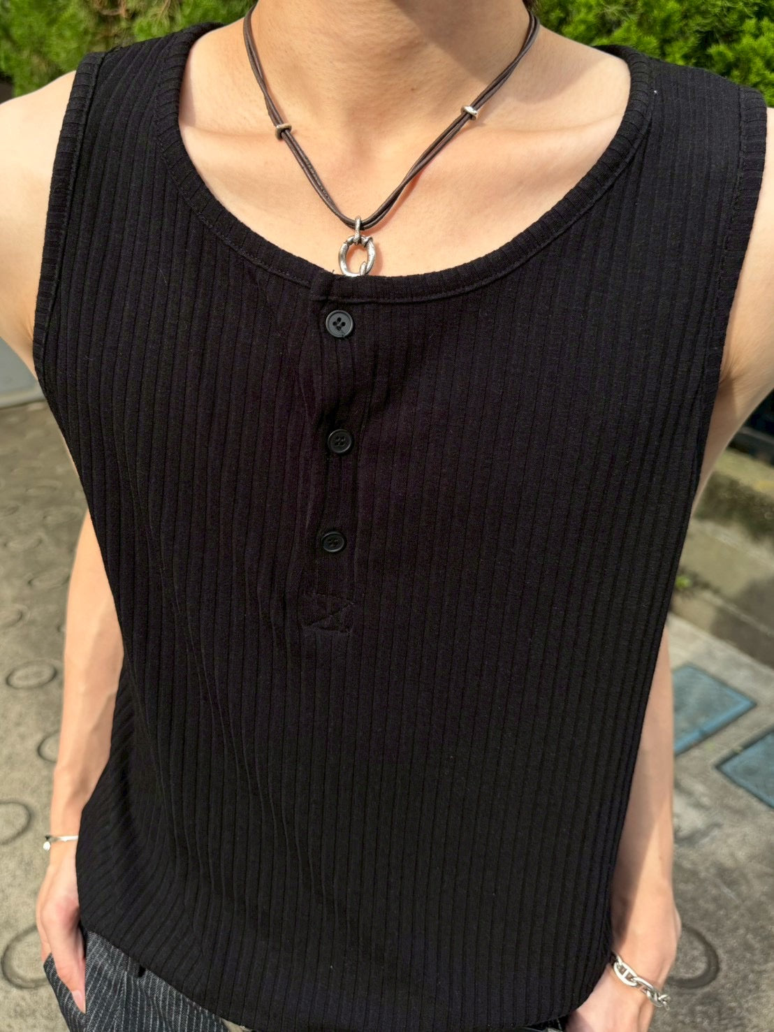 東京店WEB限定受注制【Chikashitsu +】soft rib henley sleeveless (2color)
