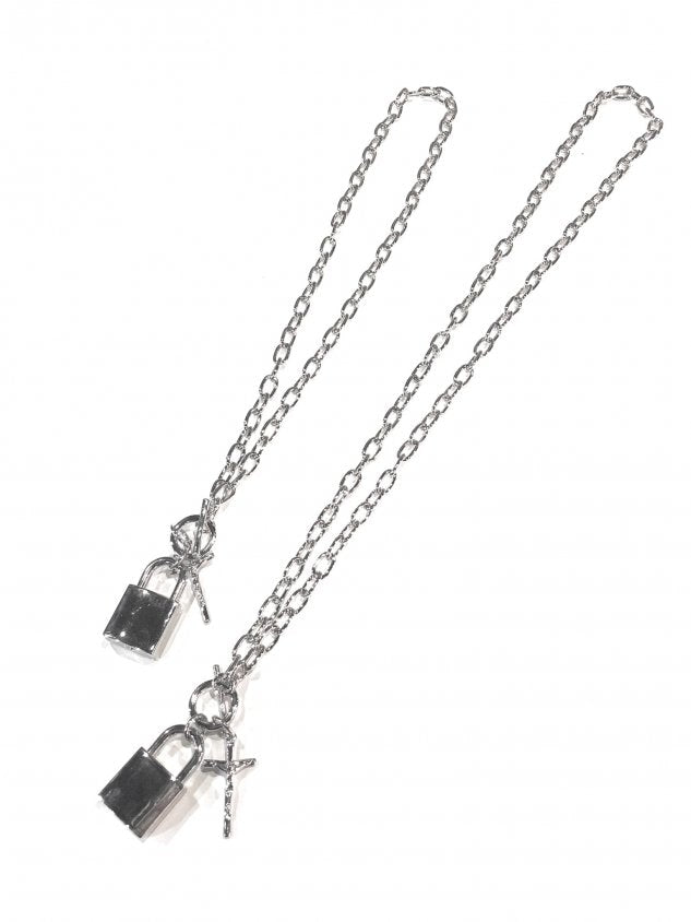受注制【Never mind the XU】cross padlock necklace