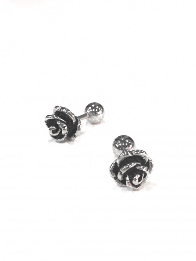 受注制【Never mind the XU】rose pierced earrings