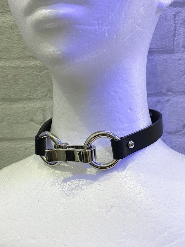 受注制【Never mind the XU】strap choker