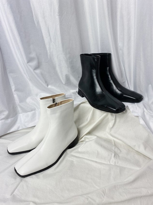 受注制【Chikashitsu +】slim leather heel boots (2color)